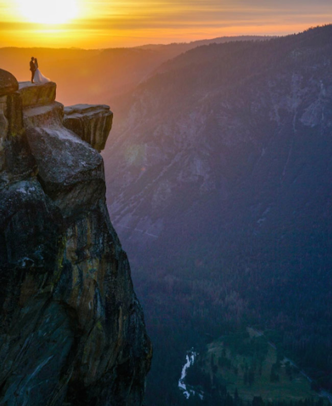 Photographer-searches-for-mystery-newlyweds-he-spotted-on-cliff copy